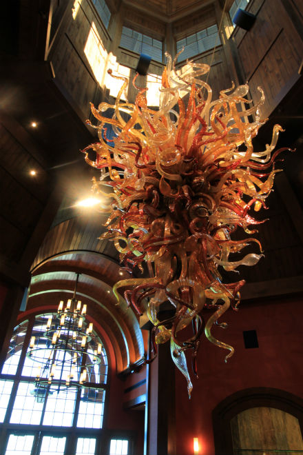 Glass Chandelier by Dale Chiluly. Source: TMS Architects